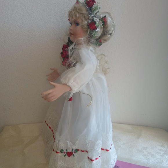 Angel of LOVE w Bird Porcelain Doll Patrica Rose w Box - Picture 7 of 11